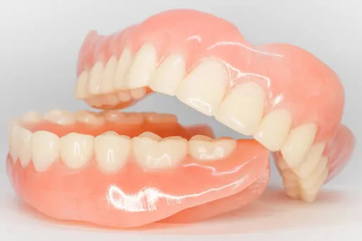 Complete and partial dentures in Taylor